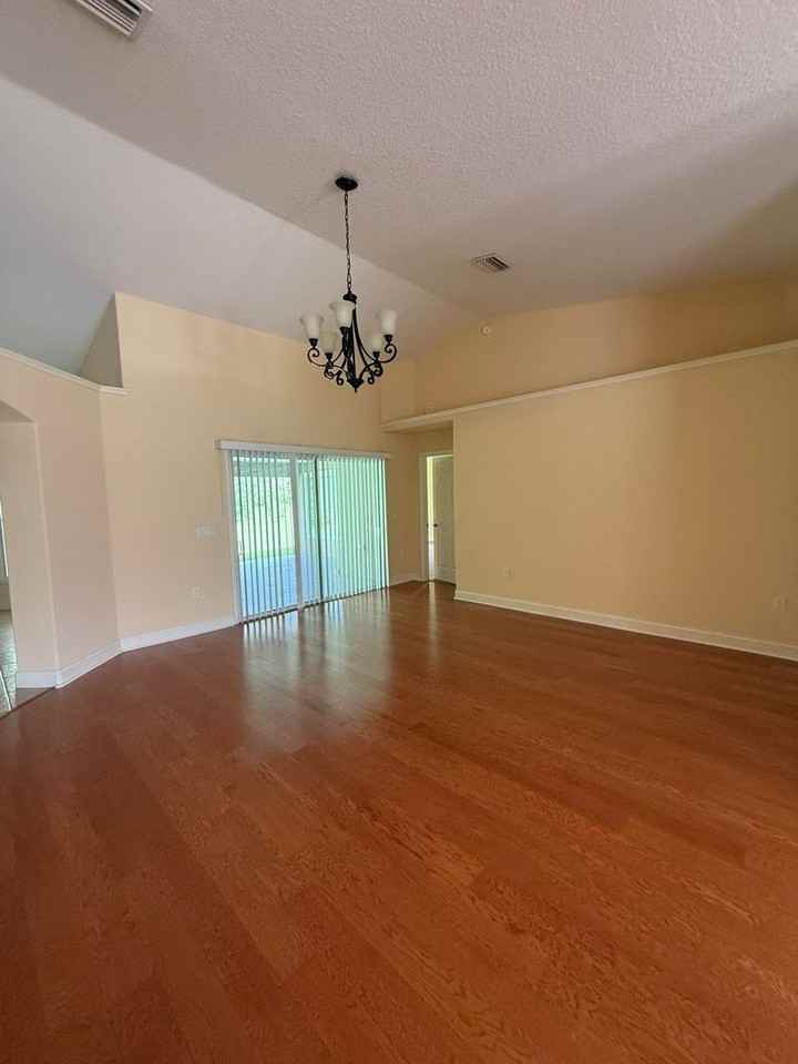 5203 Se 42nd Ct - Photo 5 of 27