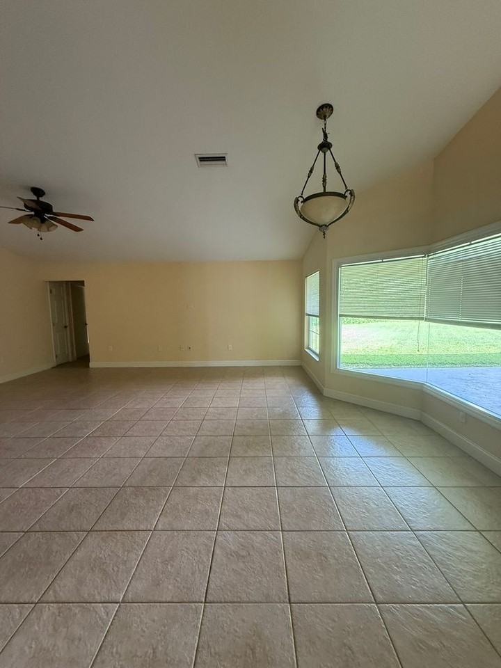 5203 Se 42nd Ct - Photo 6 of 27