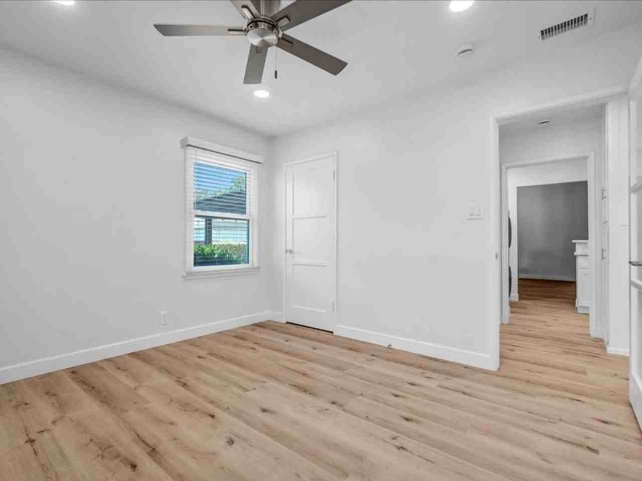 4847 Ocana Ave - Photo 4 of 31