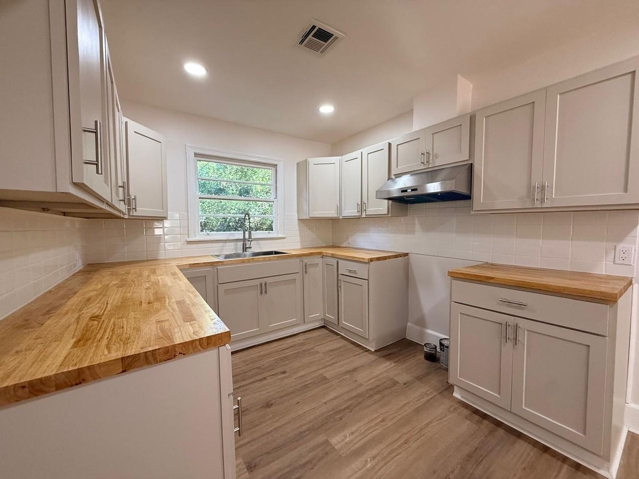 3543 Dalraida Ct - Photo 7 of 21