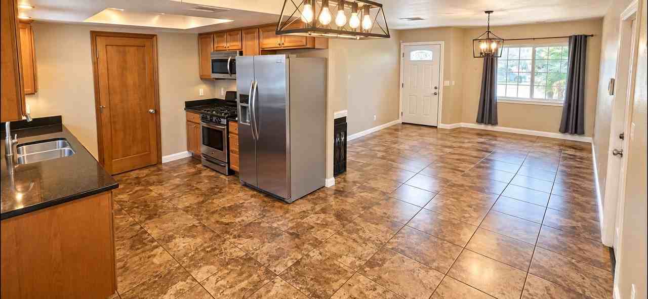 74242 Pinon Dr - Photo 6 of 36