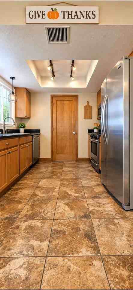 74242 Pinon Dr - Photo 7 of 36