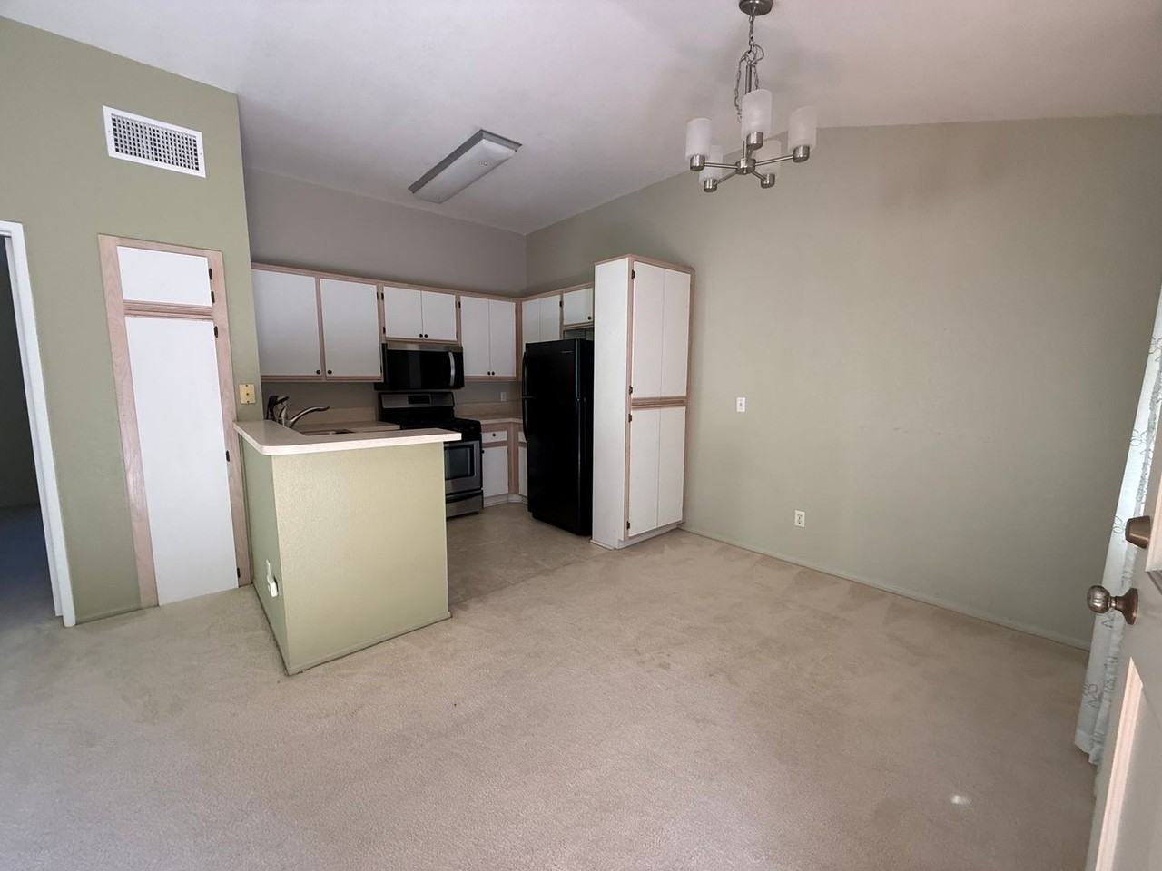 21415 S Vermont Ave #10 - Photo 2 of 9