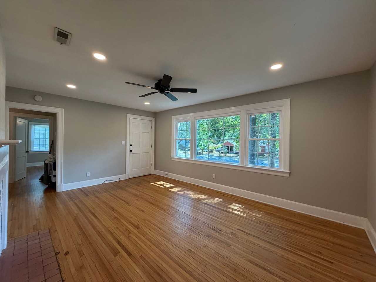 720 Charlton St Nw - Photo 4 of 27