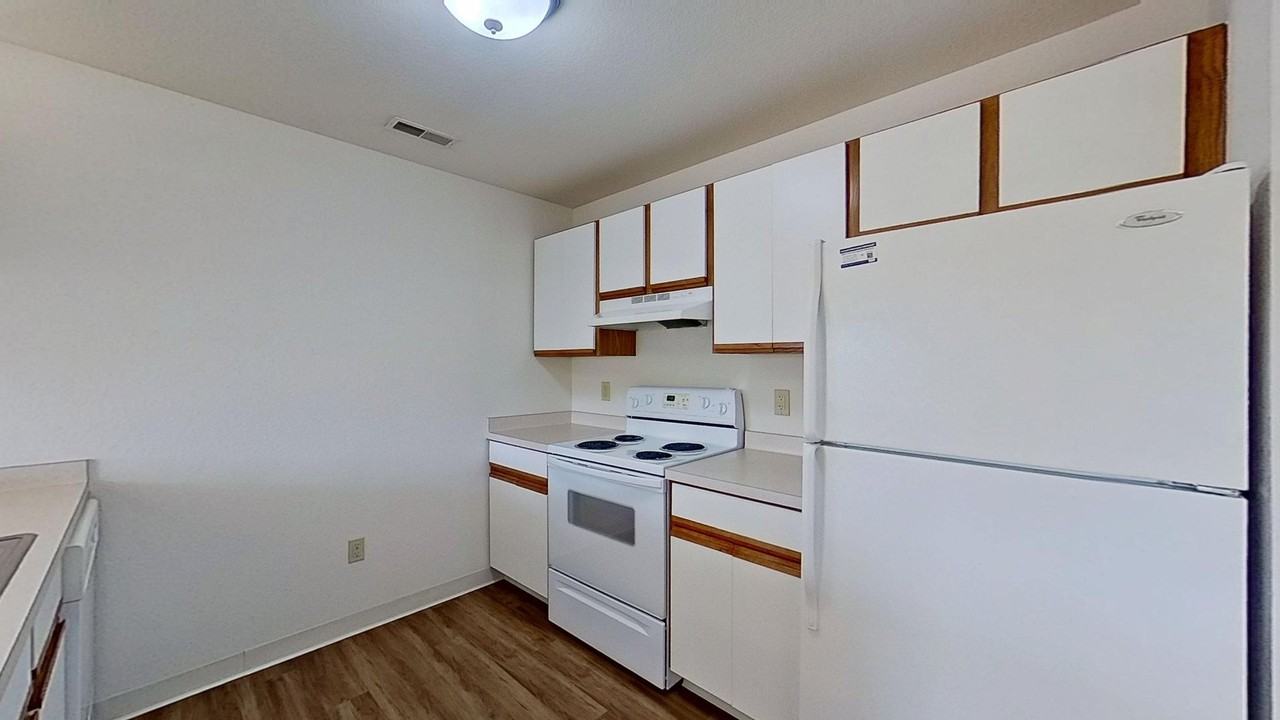 2783 Gateway Ave - Photo 7 of 19