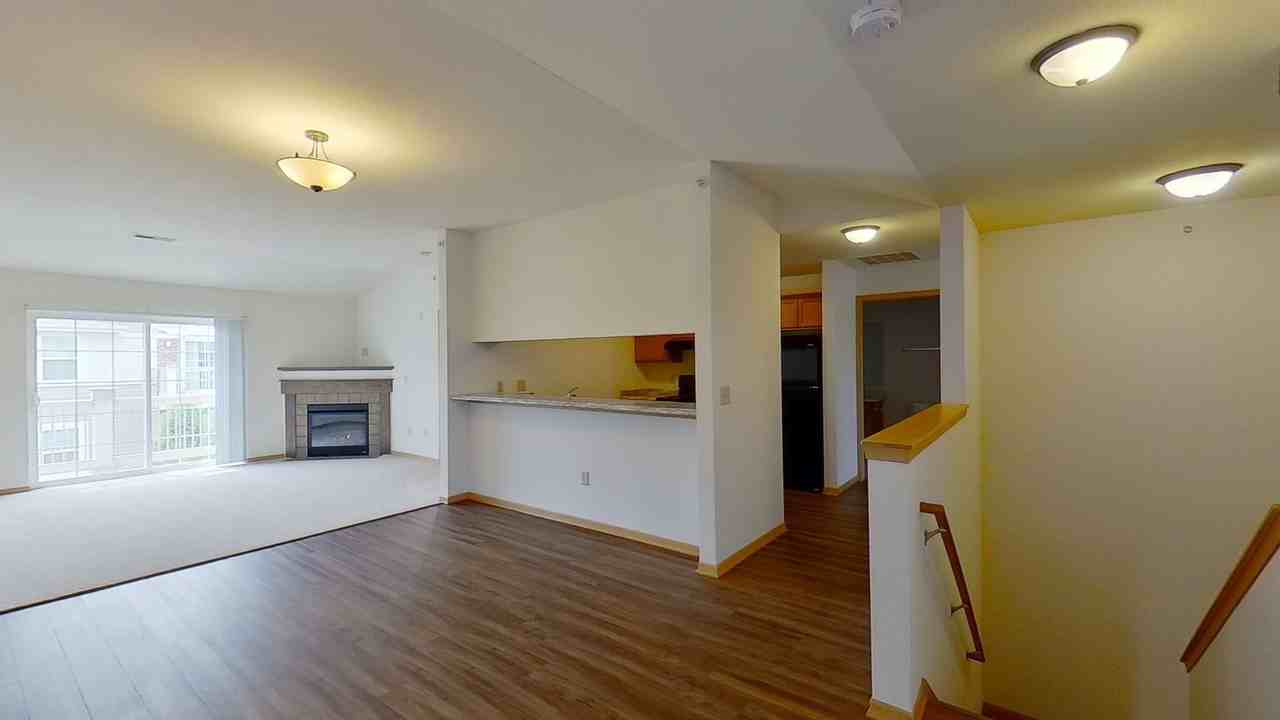 645 Cedar Bluffs Way - Photo 4 of 20