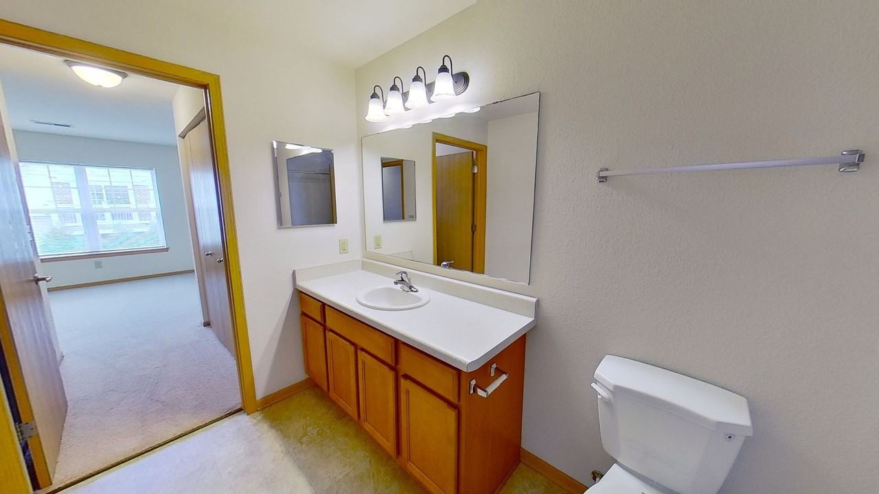 645 Cedar Bluffs Way - Photo 7 of 20