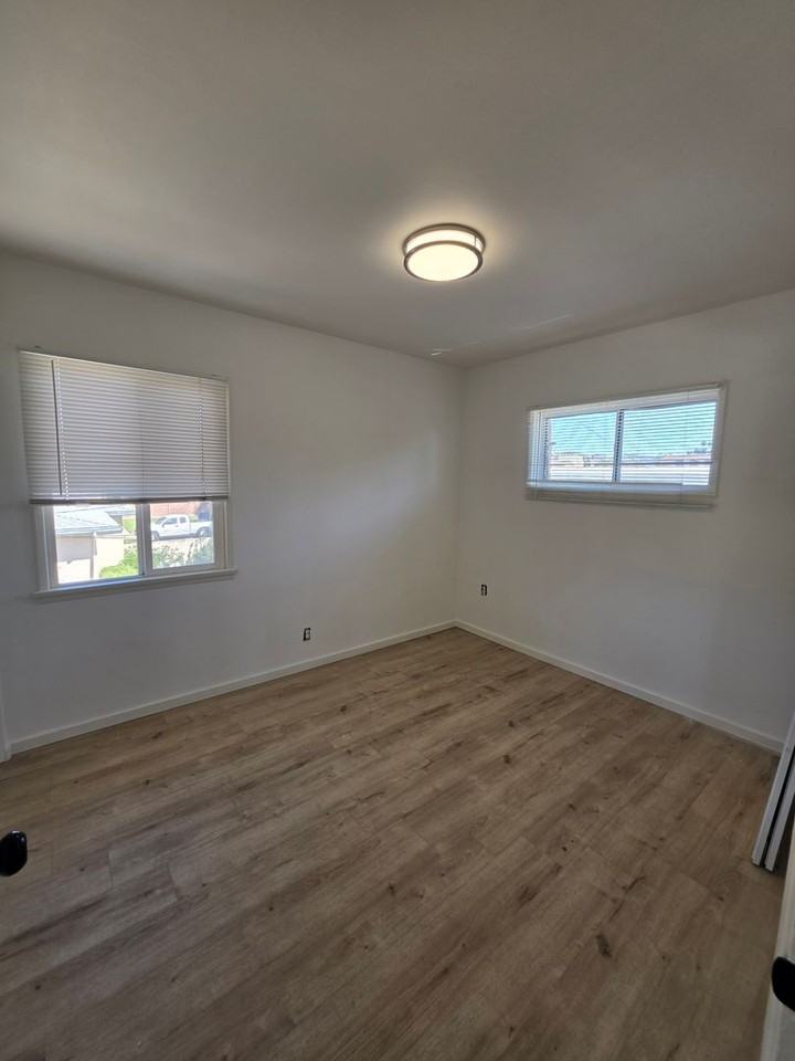 22 N Dos Caminos Ave - Photo 2 of 8