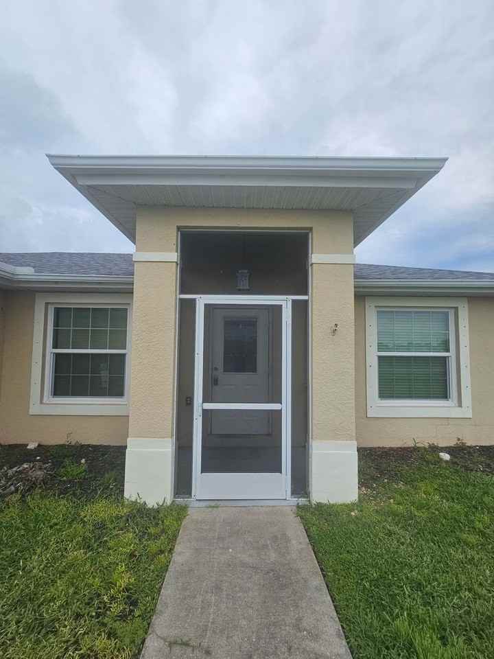 1144 Nw 5th Pl - Photo 2 of 20