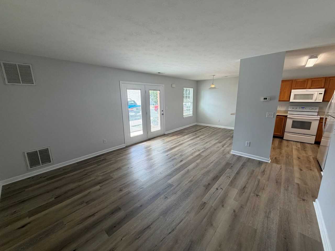 2465 Millwood Loop - Photo 4 of 18