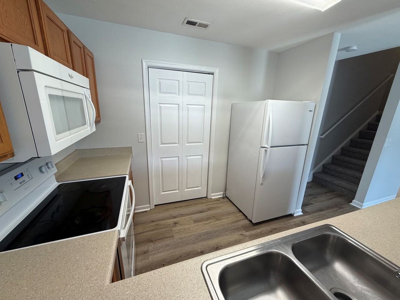 2465 Millwood Loop - Photo 7 of 18