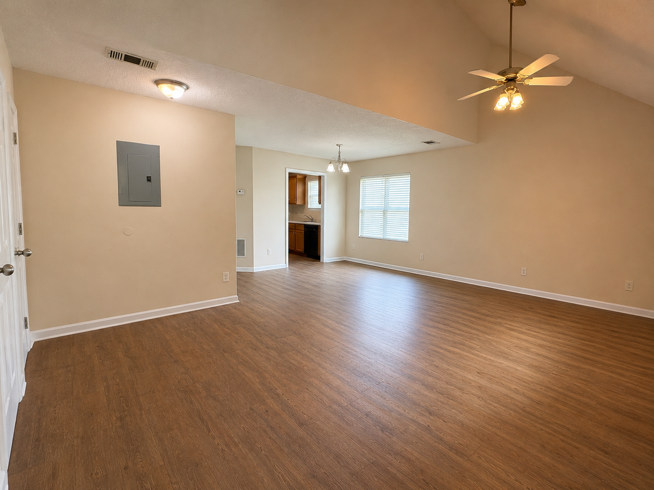 361 Bridgewater Cir - Photo 3 of 16