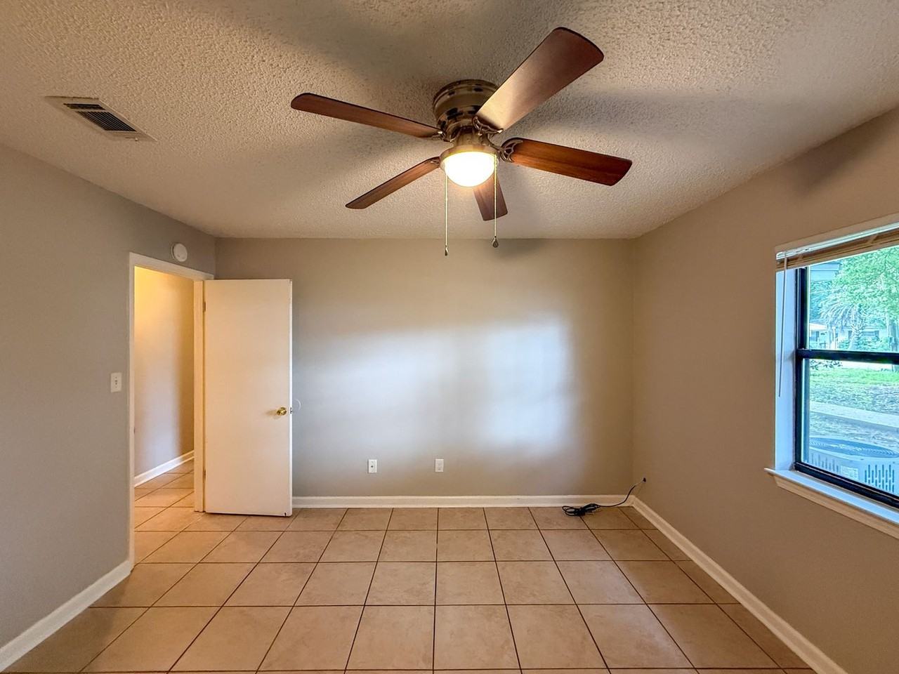 7004 Lanier Dr - Photo 7 of 16