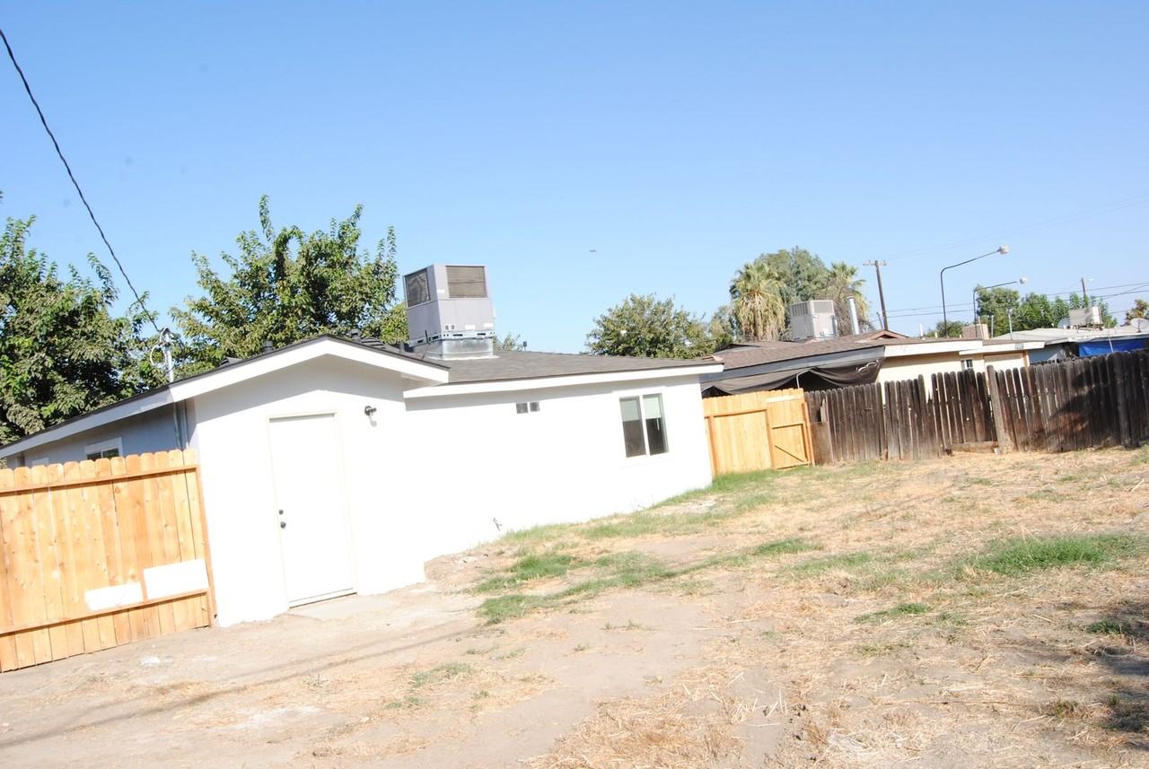 5812 Clayton St - Photo 4 of 18