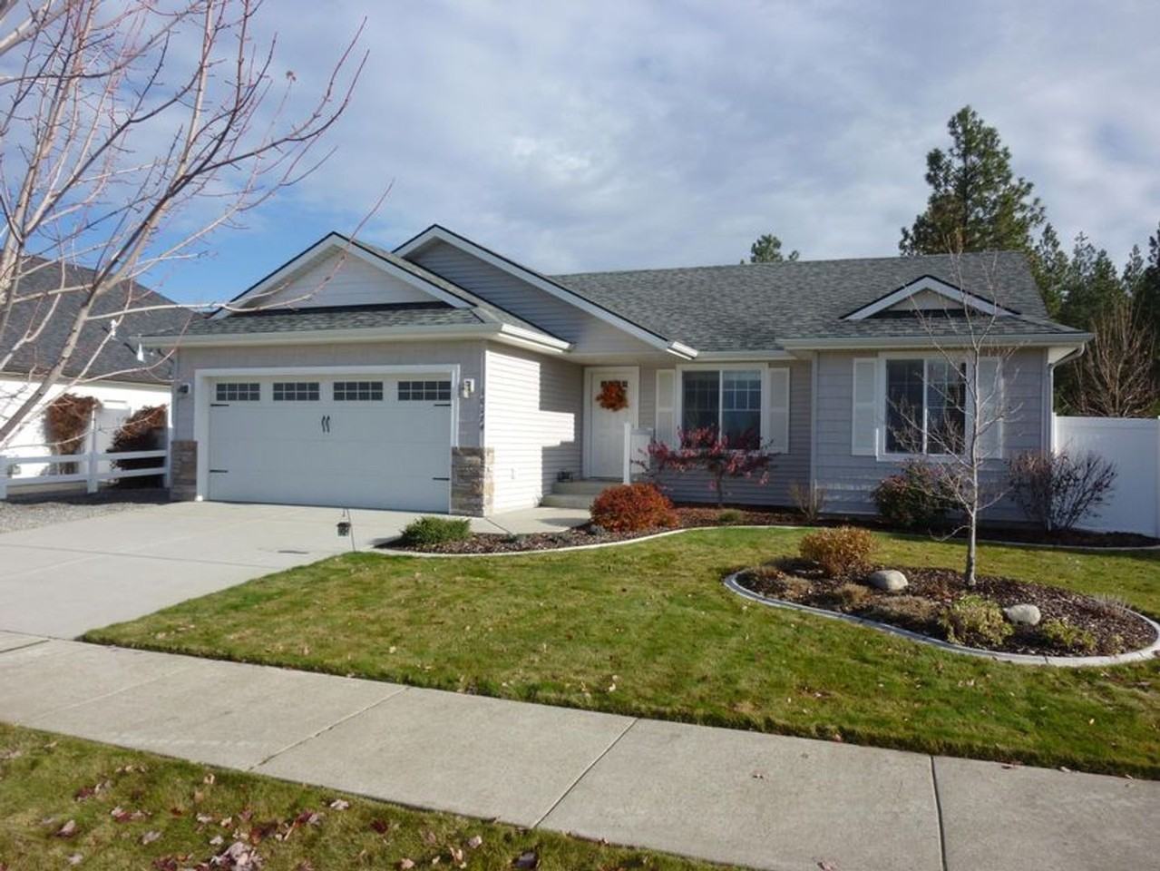 10174 N Hubble St - Photo 3 of 11