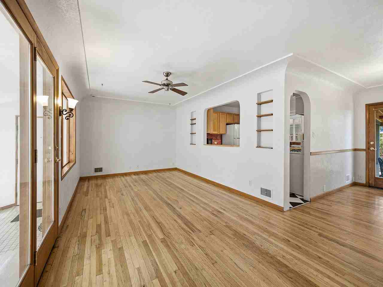 1816 Orchard Pl - Photo 3 of 21