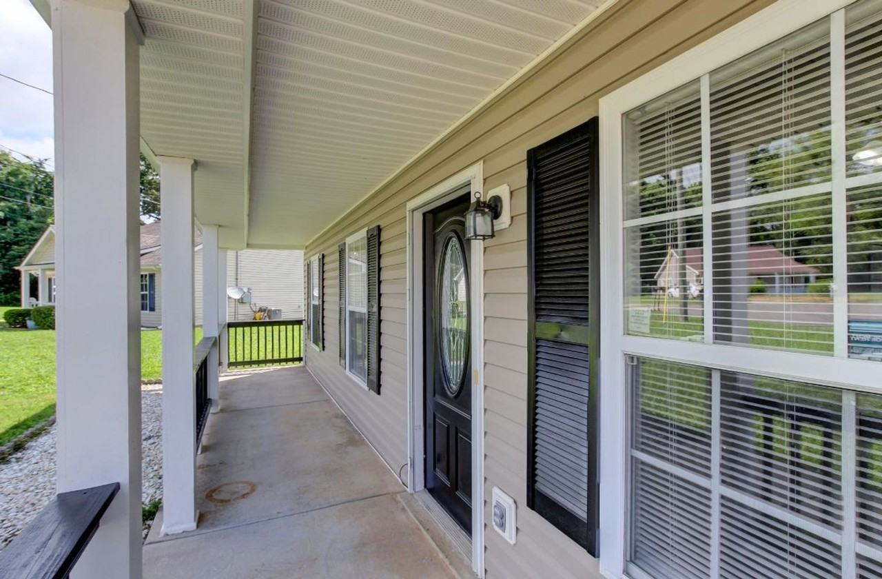227 Faulkner Ct - Photo 4 of 23