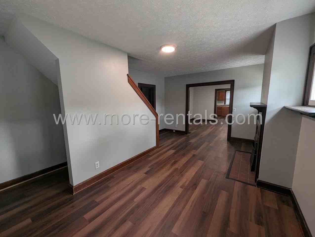 392 Collingwood Ave - Photo 4 of 23
