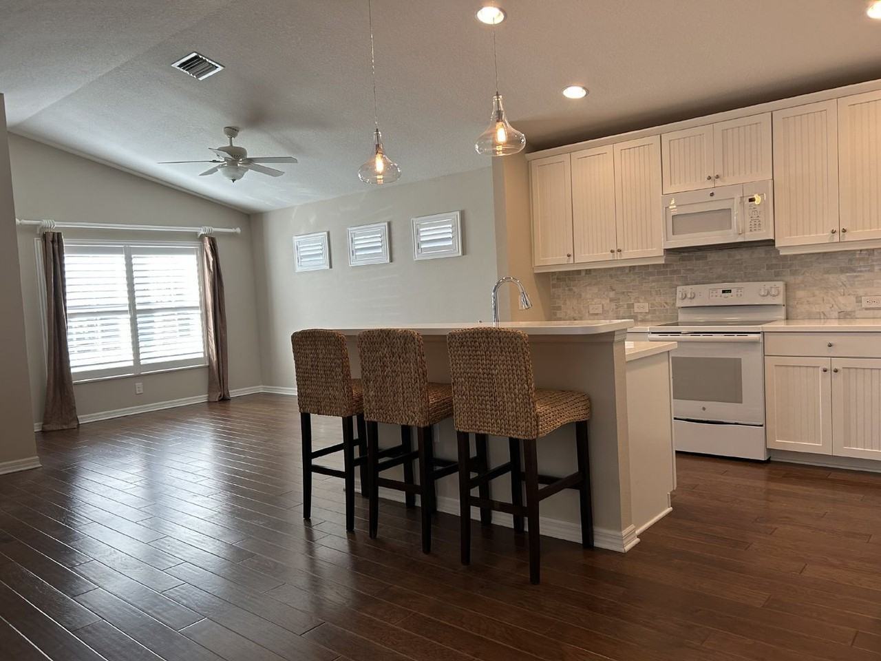 12721 Sagewood Dr - Photo 2 of 27
