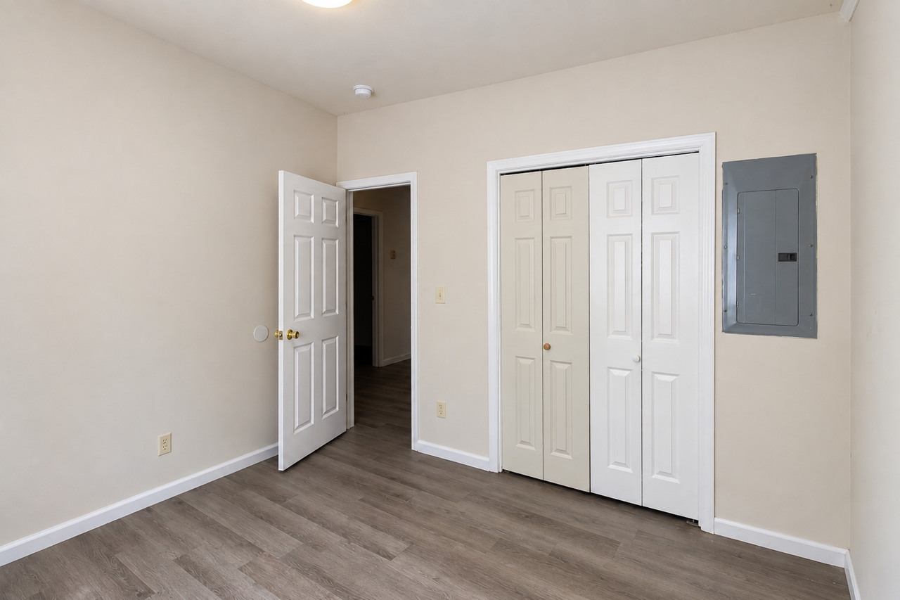 1890 N Whitney Ave - Photo 6 of 16
