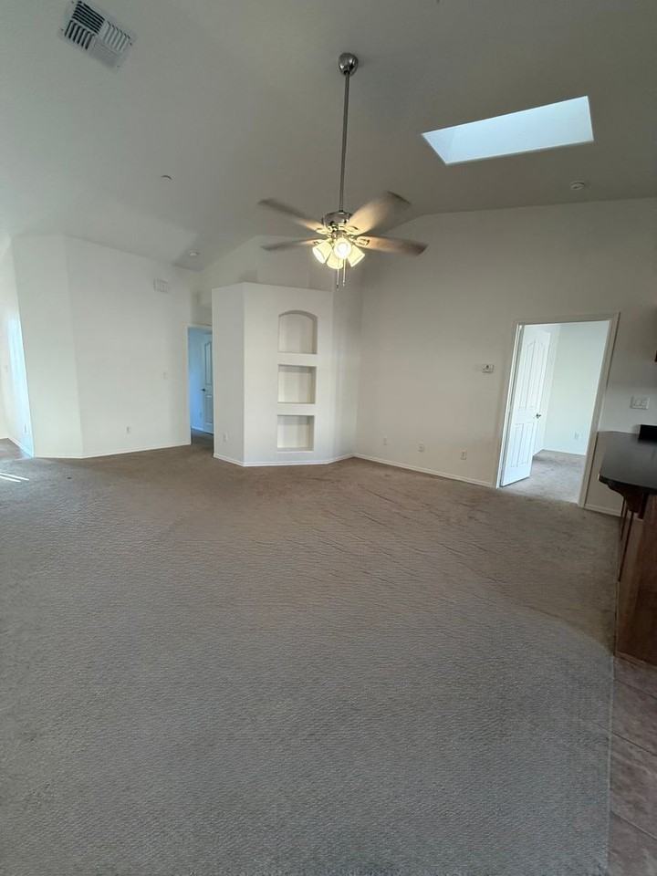 3181 S Brand Lee Way - Photo 4 of 15
