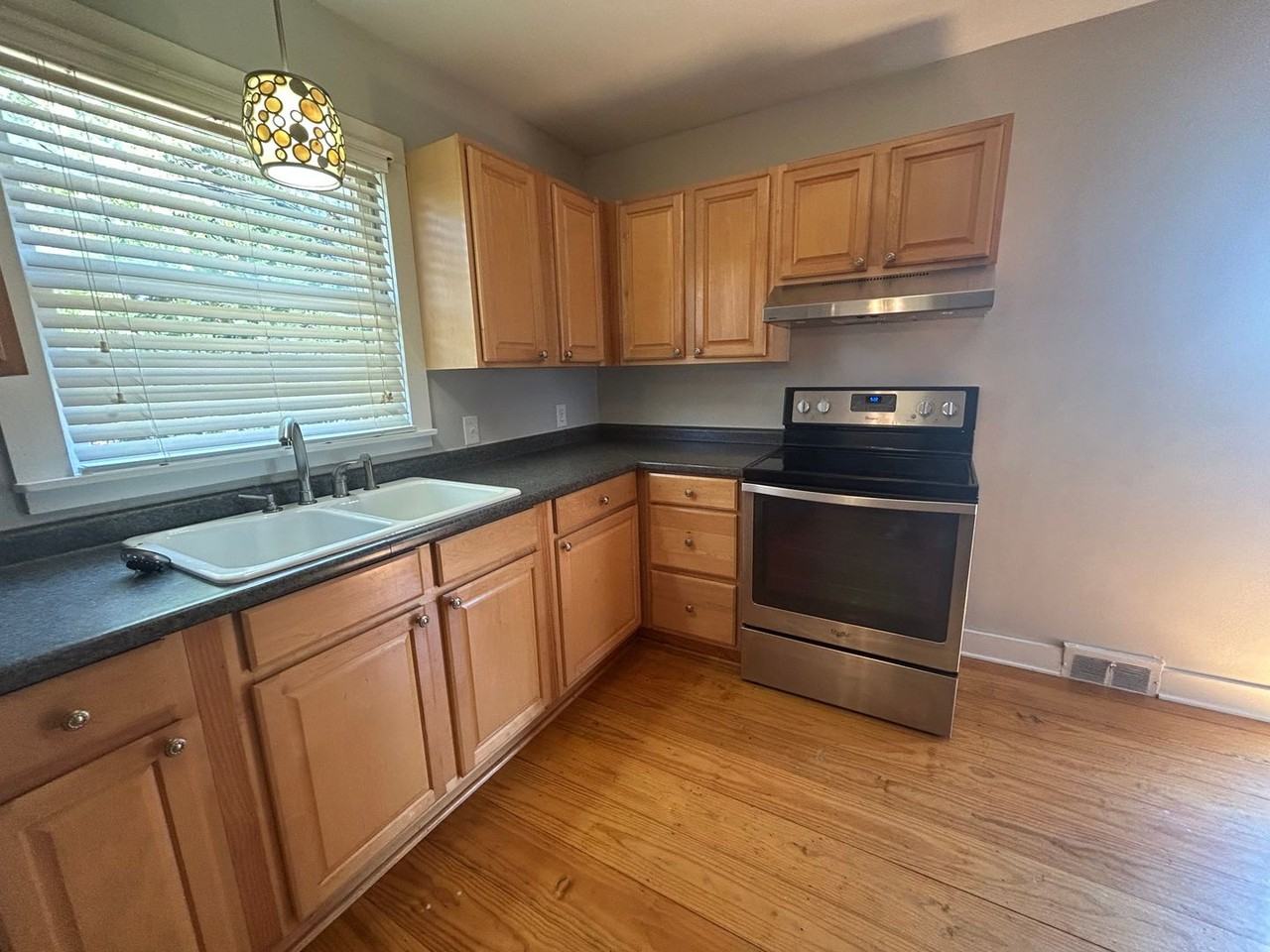 7011 Belews Creek Rd - Photo 3 of 9