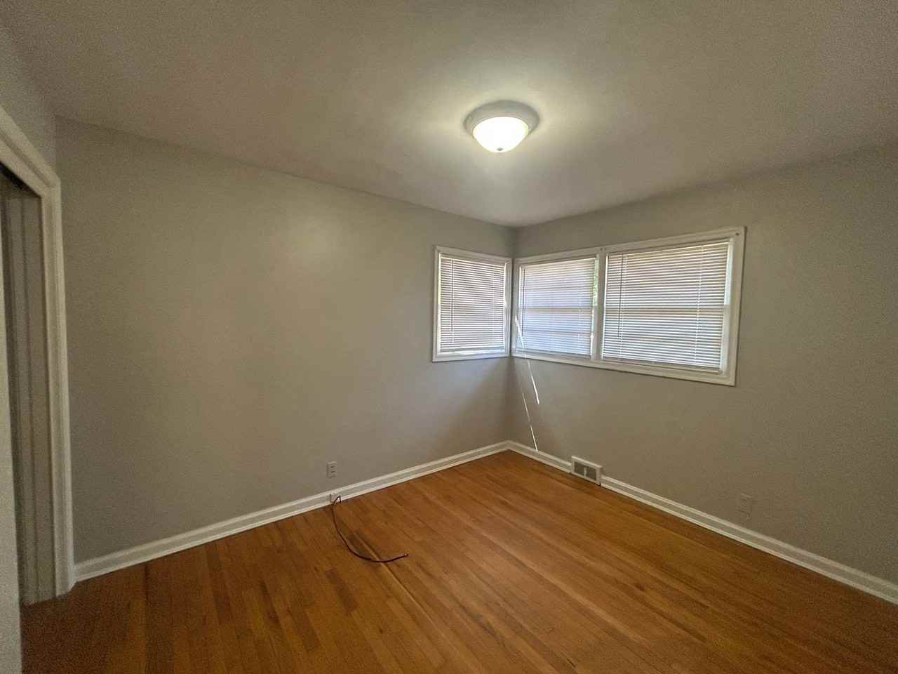7011 Belews Creek Rd - Photo 4 of 9