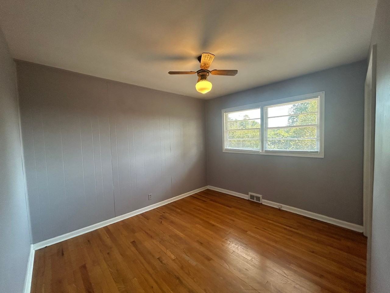 7011 Belews Creek Rd - Photo 6 of 9