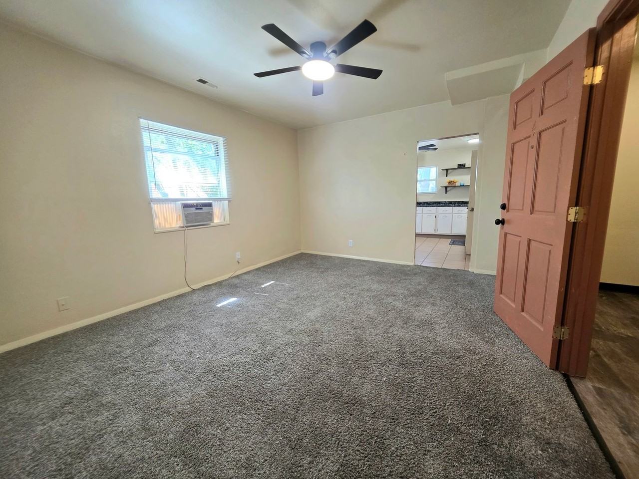 1637 Cedar St - Photo 2 of 21