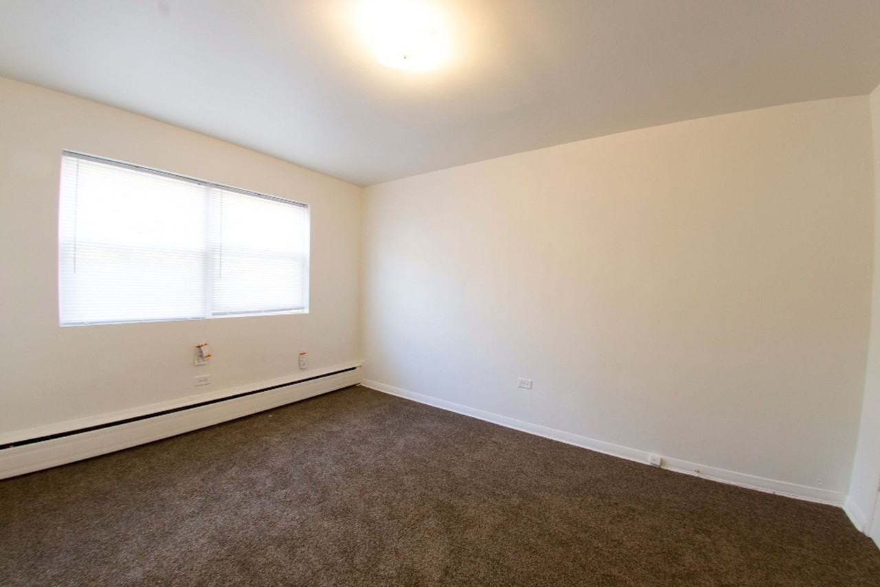 5007 W Jackson - Photo 2 of 10
