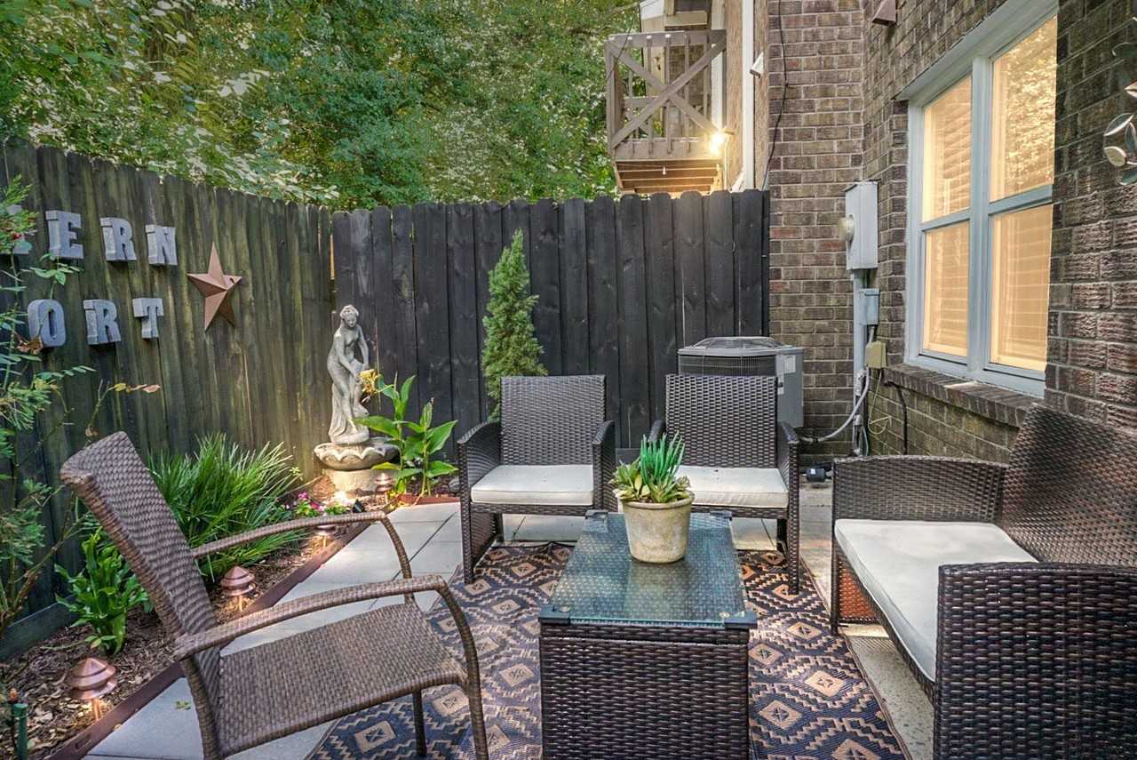 2483 Realm St - Photo 4 of 35