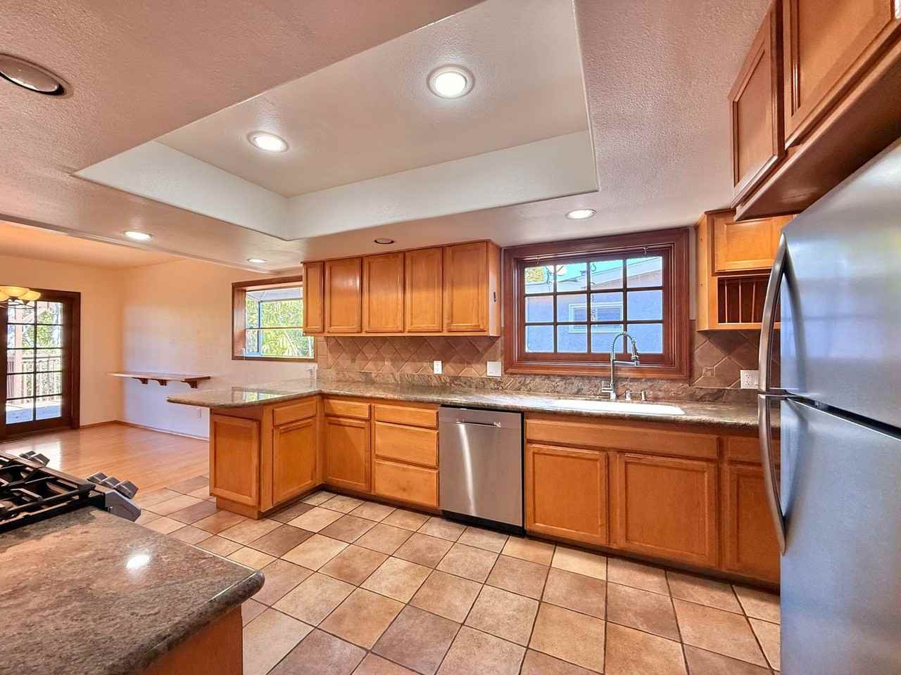 5616 Marne Ave - Photo 6 of 21