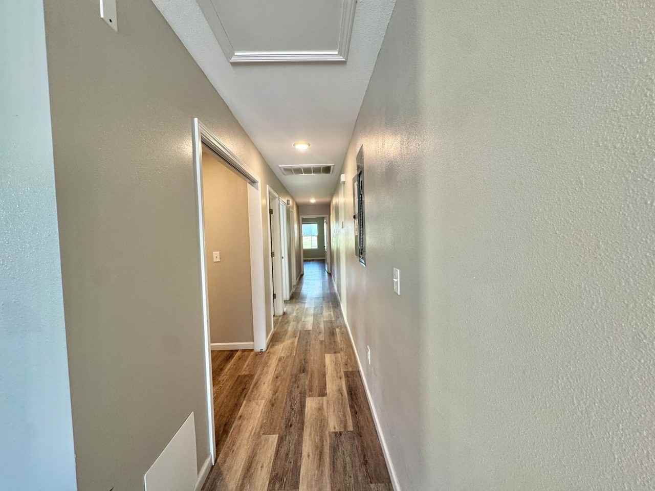4111 W 57th St - Photo 6 of 15