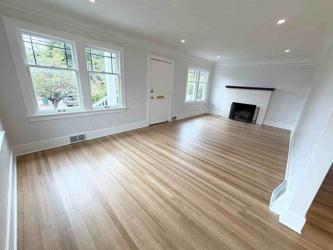 6706 12th Ave Nw - Photo 2 of 27