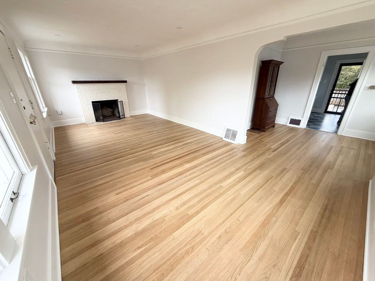 6706 12th Ave Nw - Photo 3 of 27