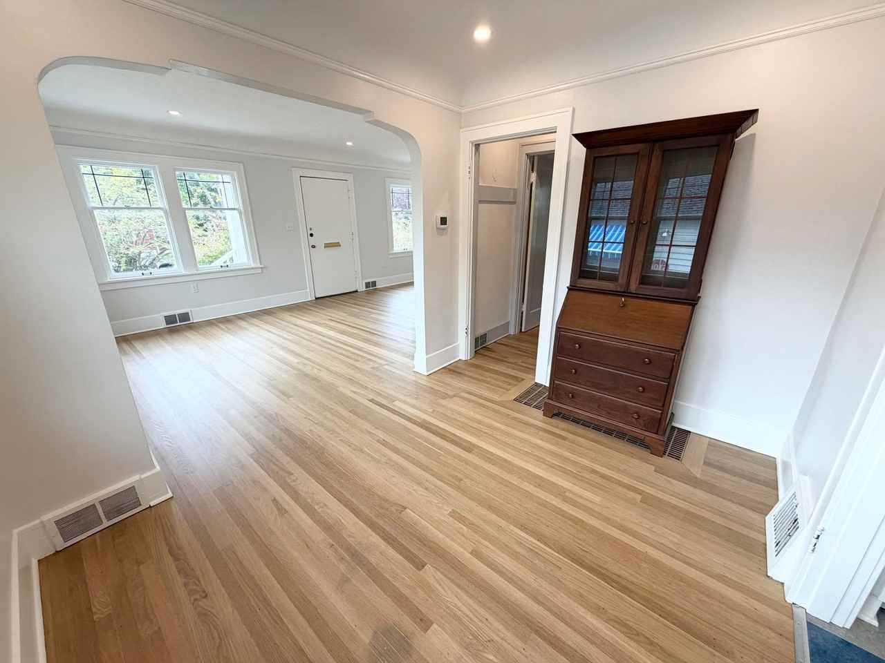 6706 12th Ave Nw - Photo 4 of 27