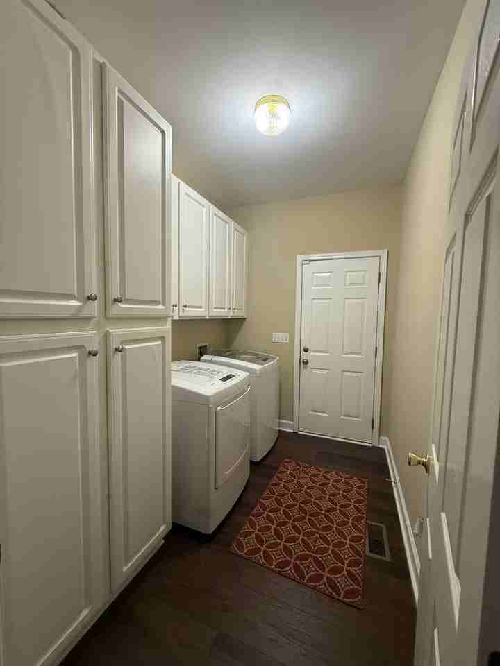 450 Sterling Dr - Photo 6 of 17