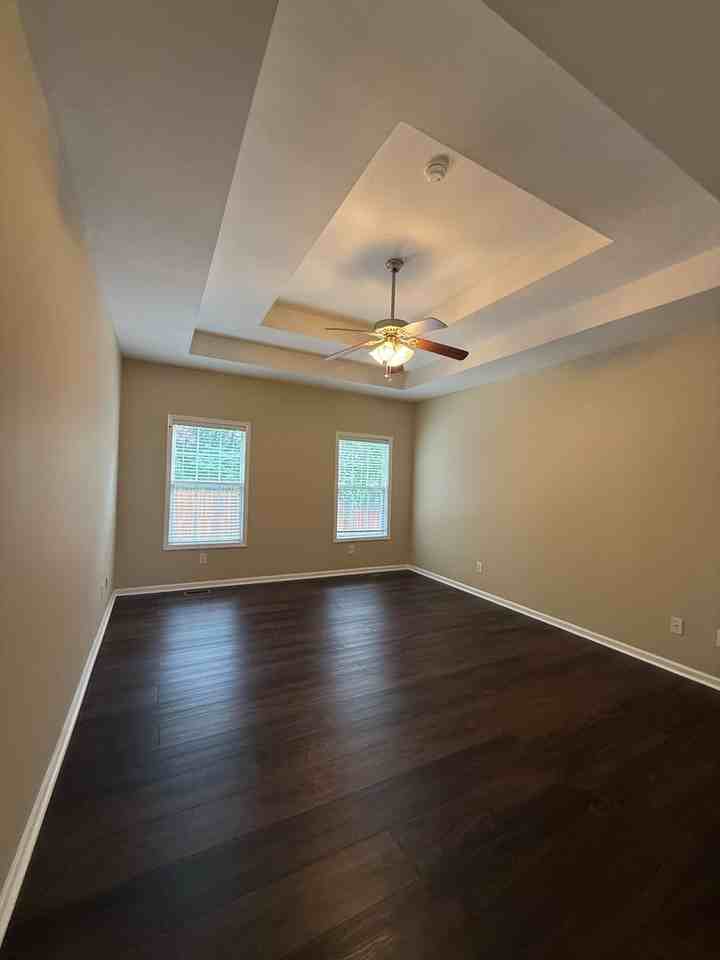 450 Sterling Dr - Photo 7 of 17