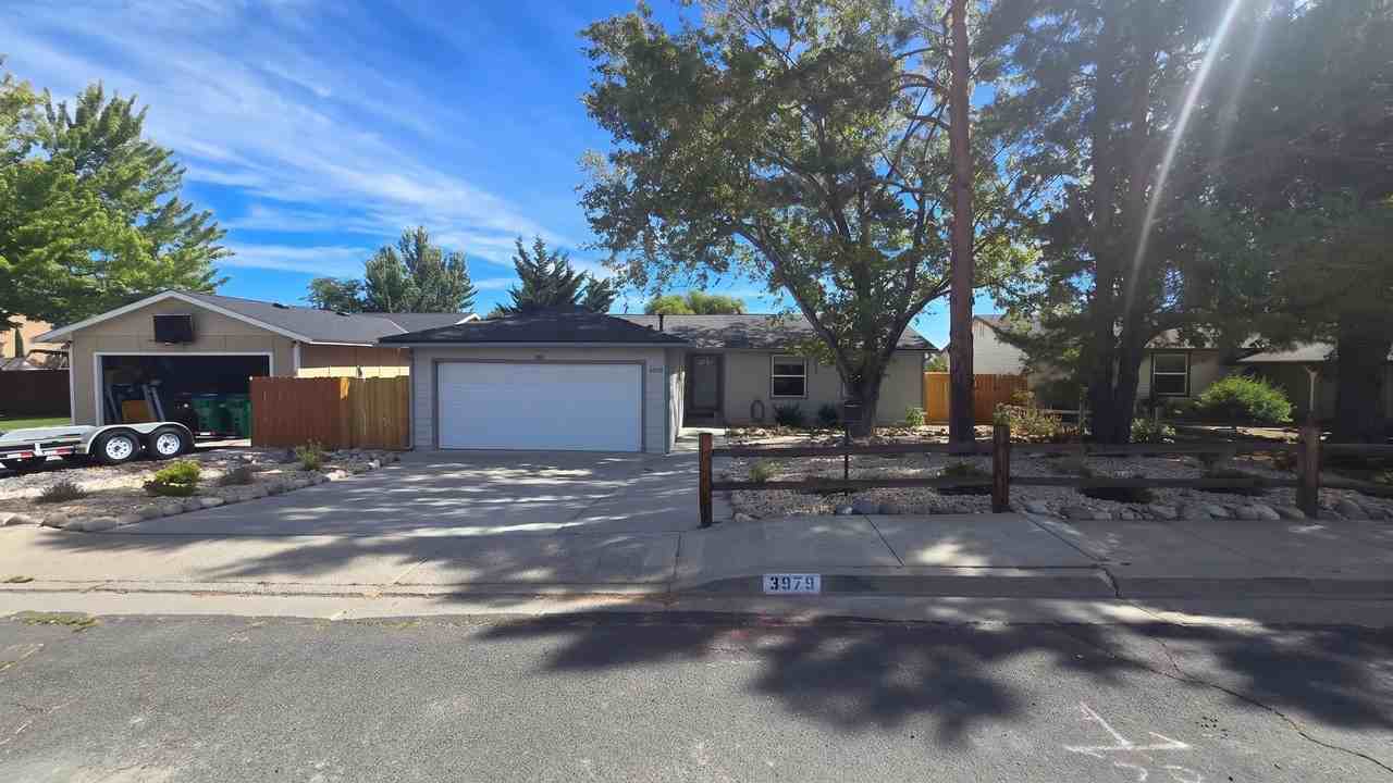 3979 Buckingham Sq - Photo 2 of 26