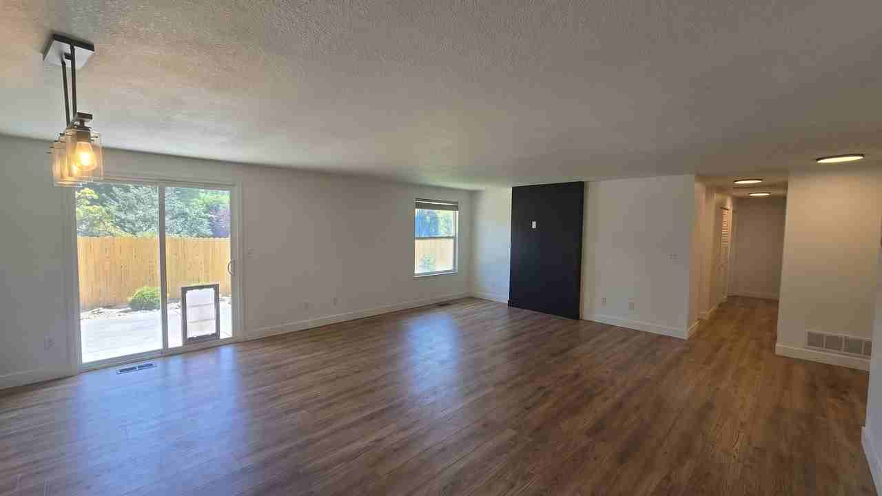 3979 Buckingham Sq - Photo 6 of 26