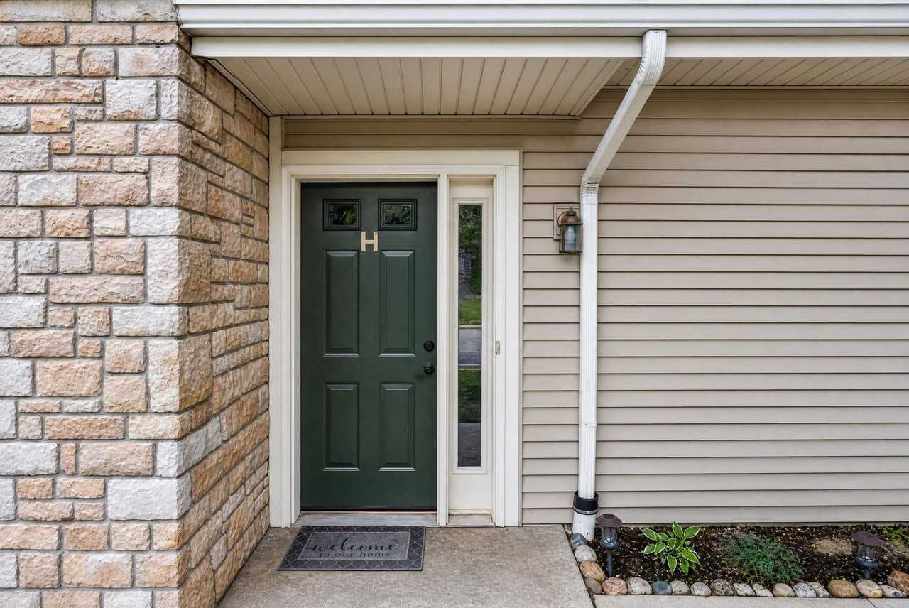 9411 S Cobblestone Way - Photo 3 of 30