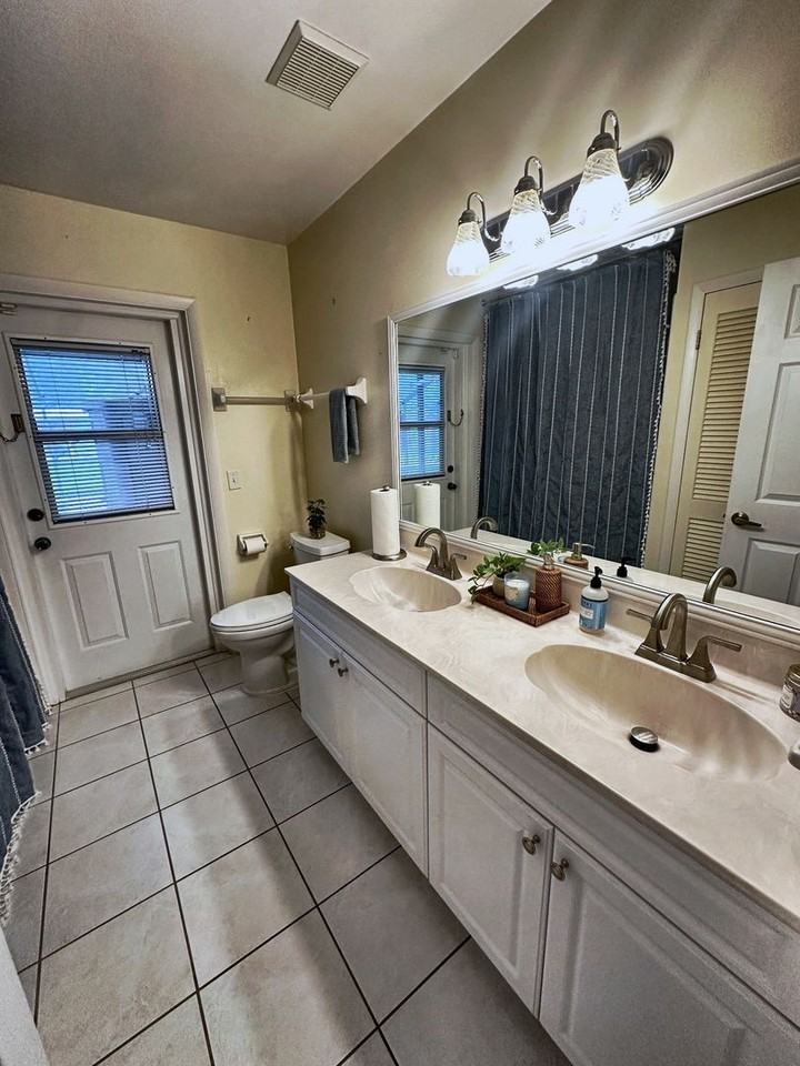 1525 W Beresford Rd - Photo 6 of 14