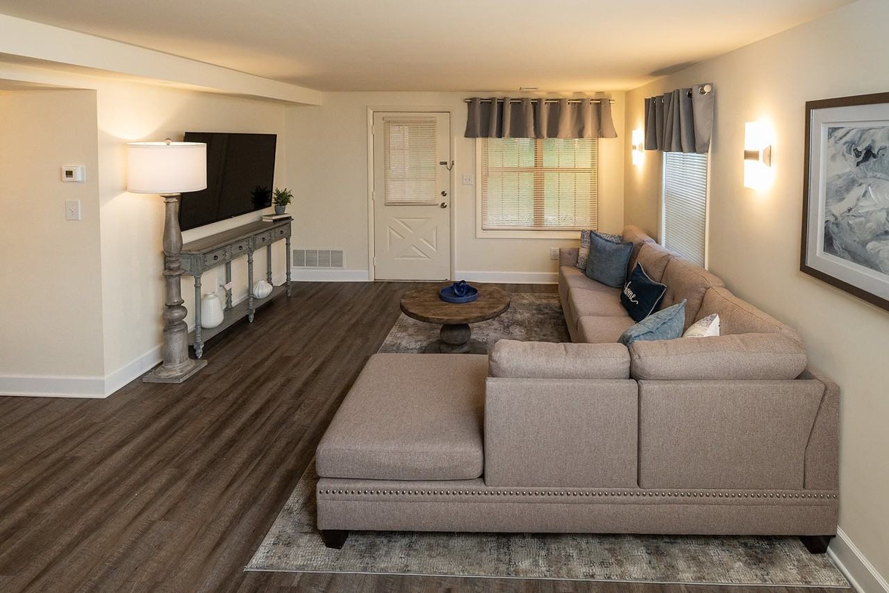 Spring Hill Apartments & Townhomes - Photo 4 of 30