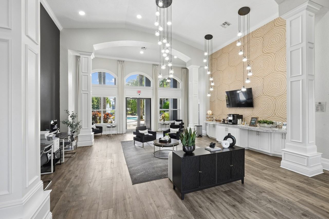 Sanctuary at Highland Oaks - Photo 4 of 42