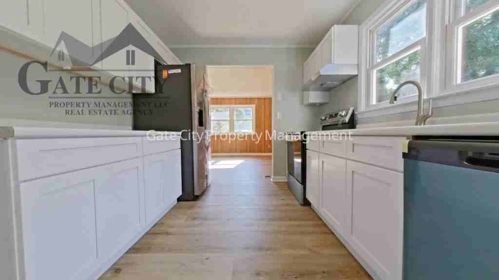 3205 Pine Valley Rd - Photo 2 of 14