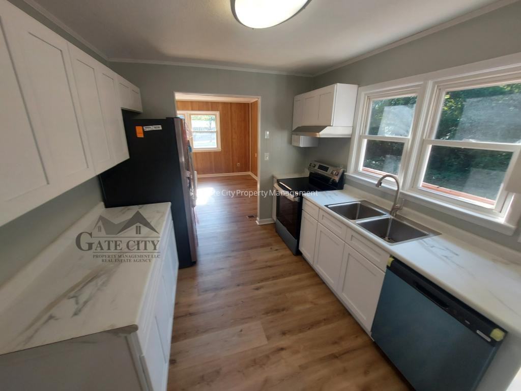 3205 Pine Valley Rd - Photo 3 of 14