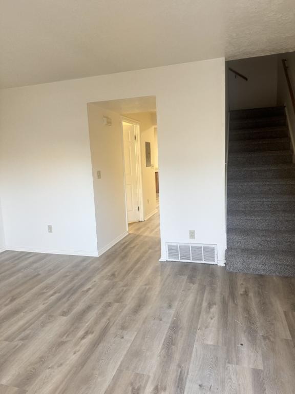 646 N Main St Apt 1 - Photo 4 of 19