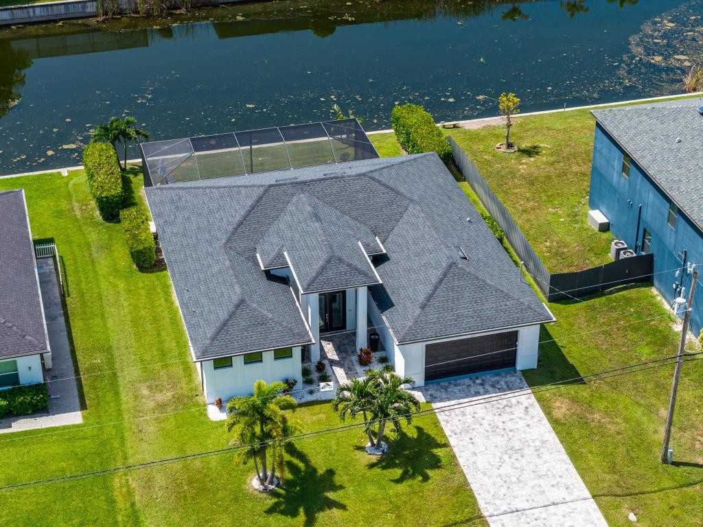 828 Sw 28th St - Photo 4 of 44