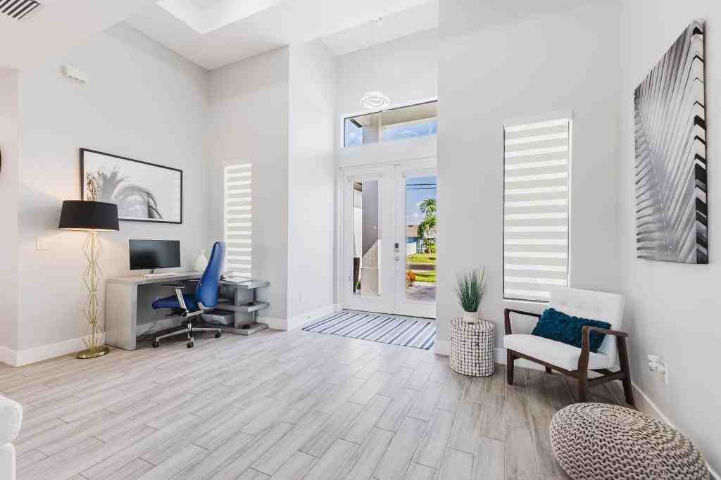 828 Sw 28th St - Photo 5 of 44