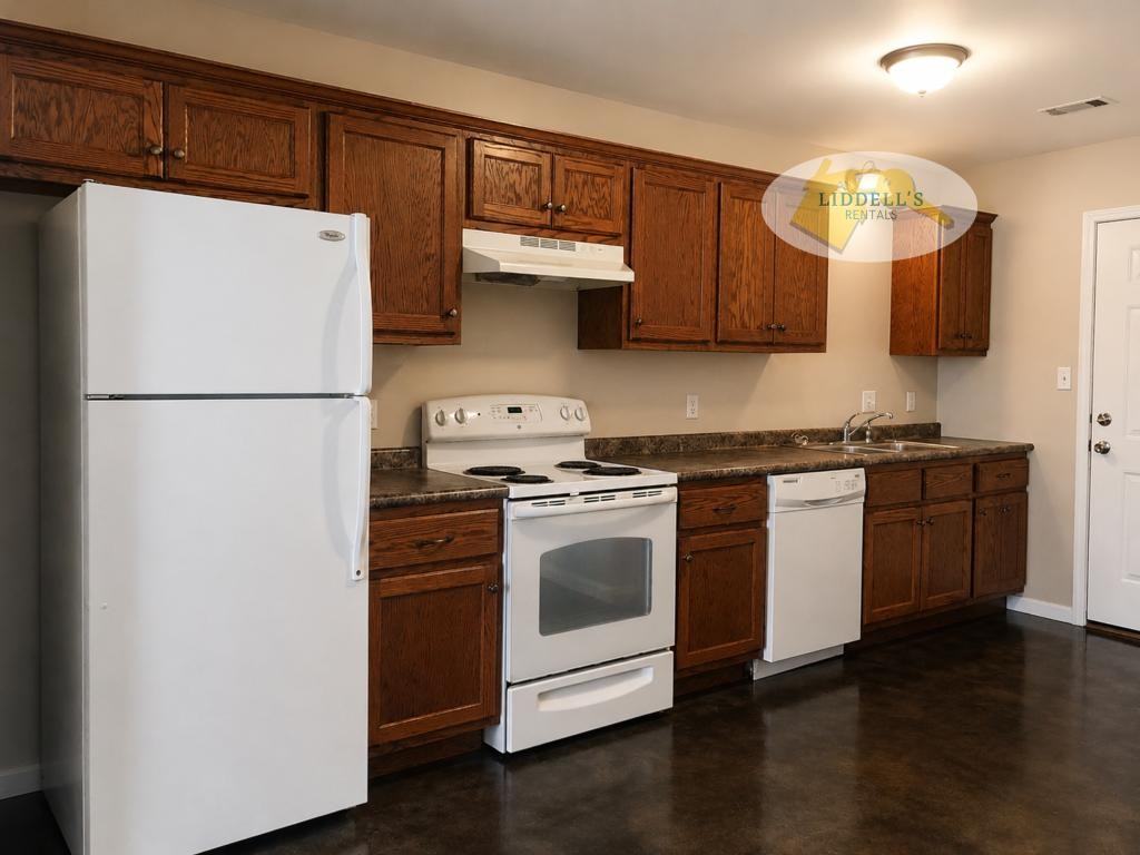 614 W Hunt St #2 - Photo 3 of 13
